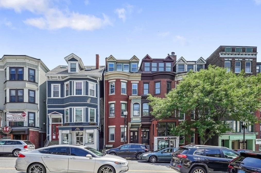 495 E Broadway #2, Boston, MA 02127