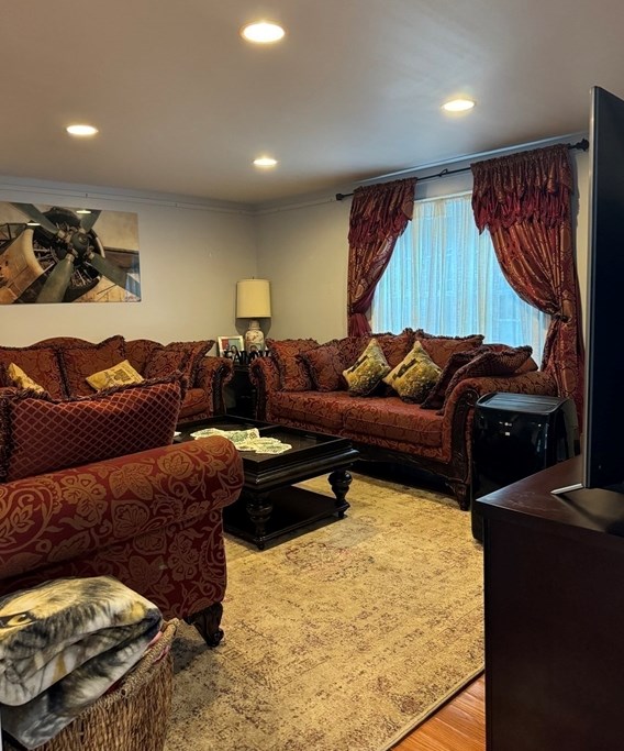 24 Outlook Dr, Worcester, MA 01602