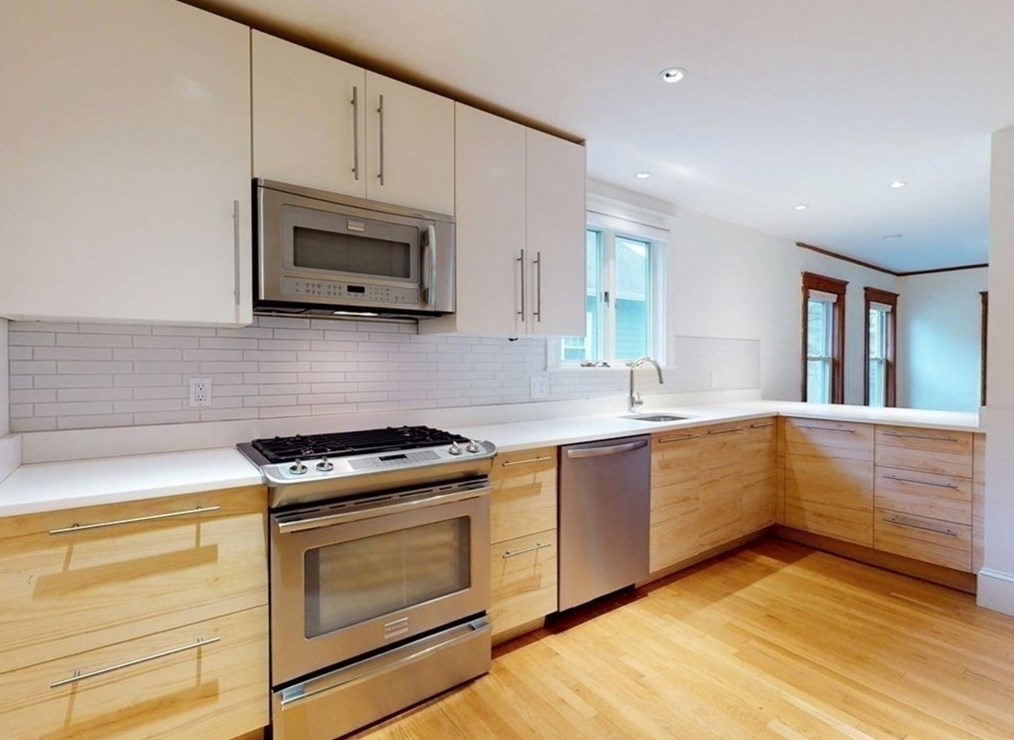 73 Dartmouth St #2, Belmont, MA 02478