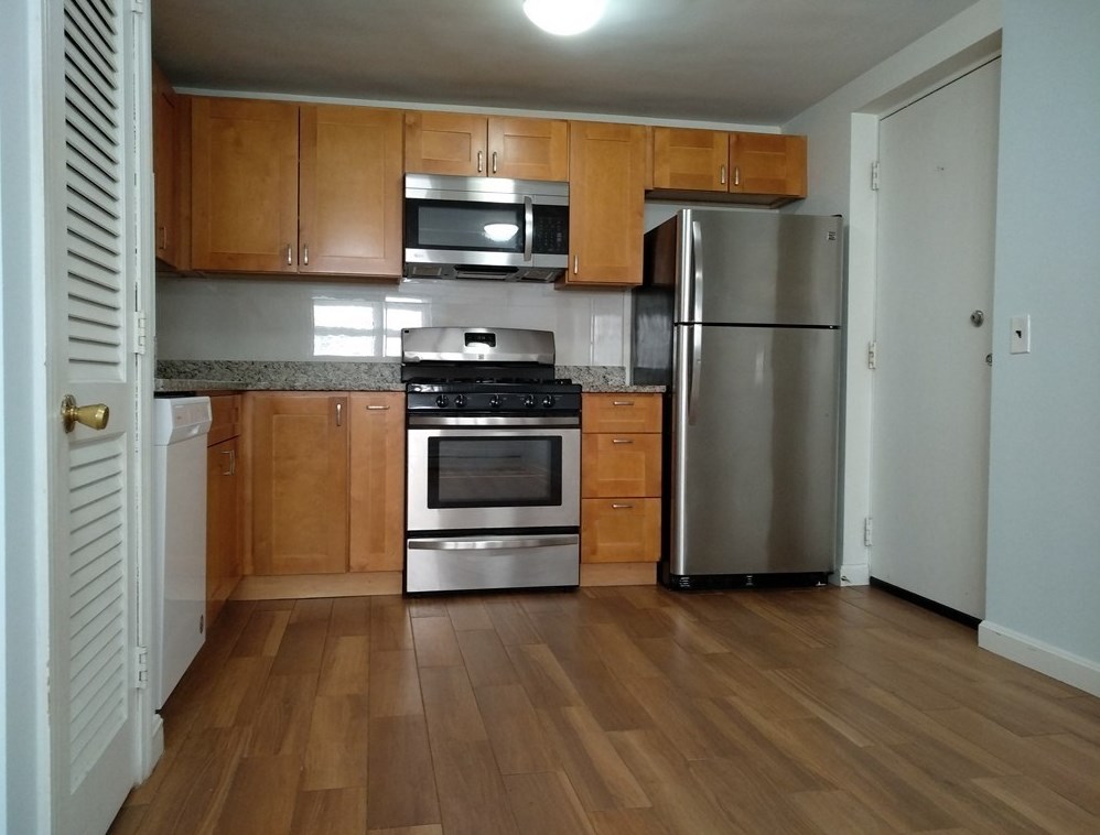 114 Willard St, Quincy MA  02169-1553 exterior