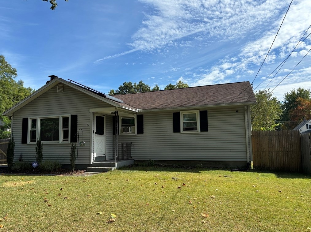 81 Brickett St, Springfield, MA 01119