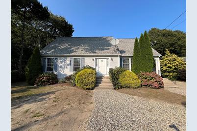 94 Jones Rd., Falmouth, MA 02540 - Photo 1