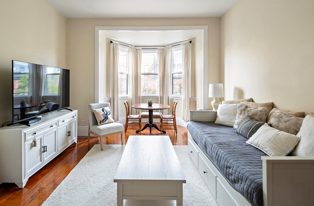 144 Marlborough St #5, Boston, MA 02116