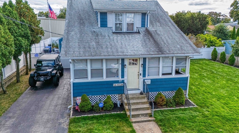 77 Unity Ave, East Providence, RI 02914