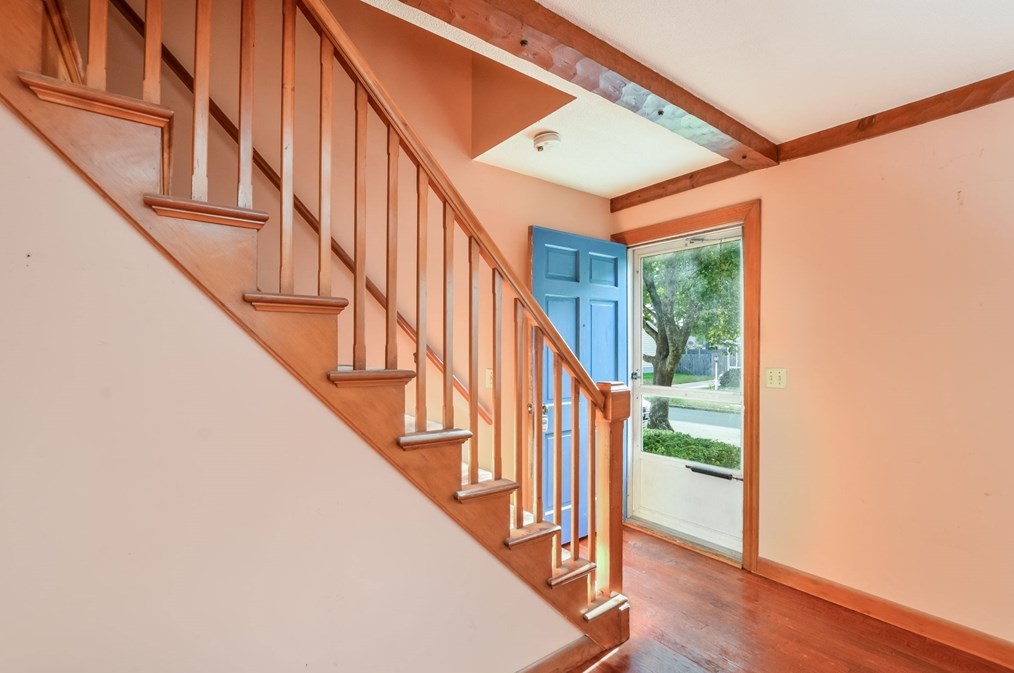 234 Pine Grove St, New Bedford, MA 02745-2615