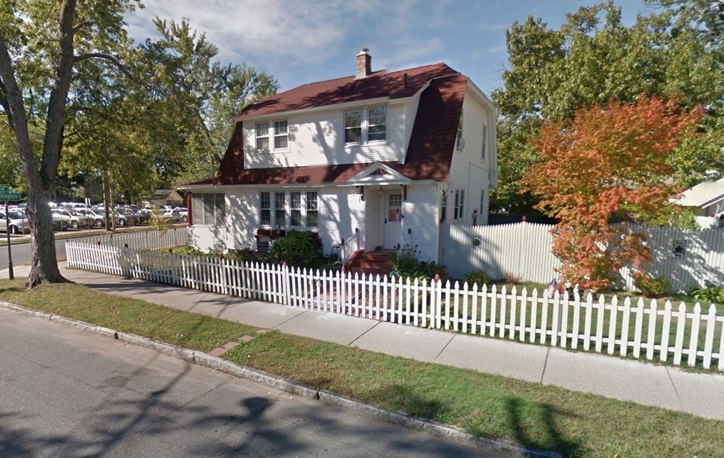 52 Eldridge St, Springfield, MA 01108