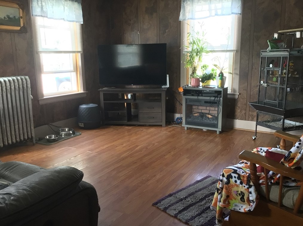 45 Cottage St, Leominster, MA 01453