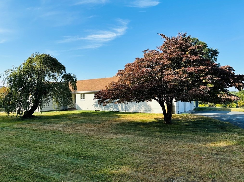 215 Highland St, Holliston, MA 01746