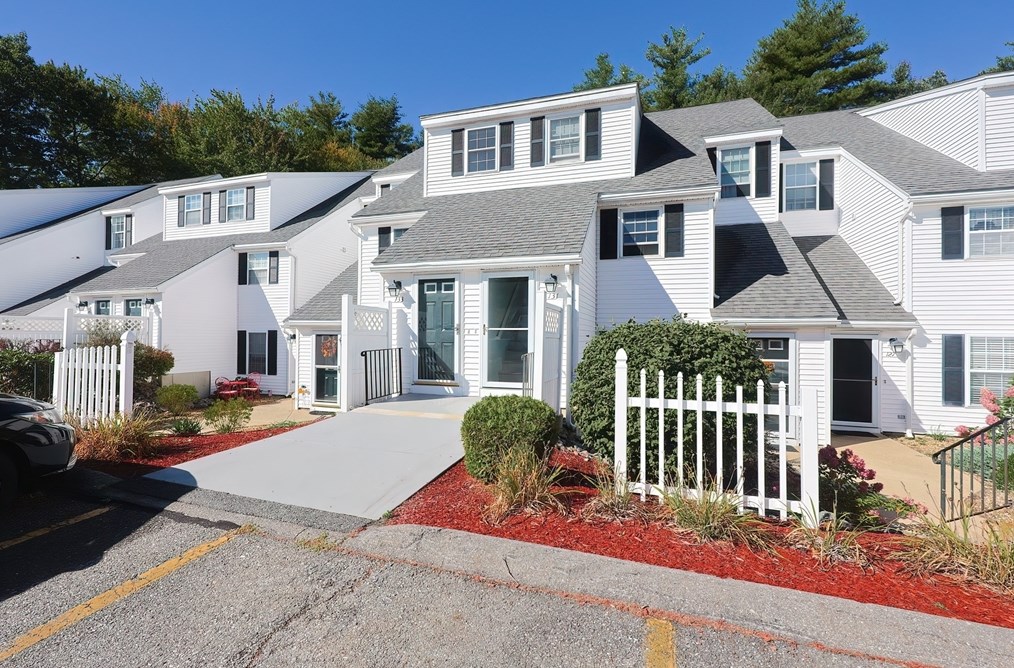 133 Berrington Rd #133, Leominster, MA 01453