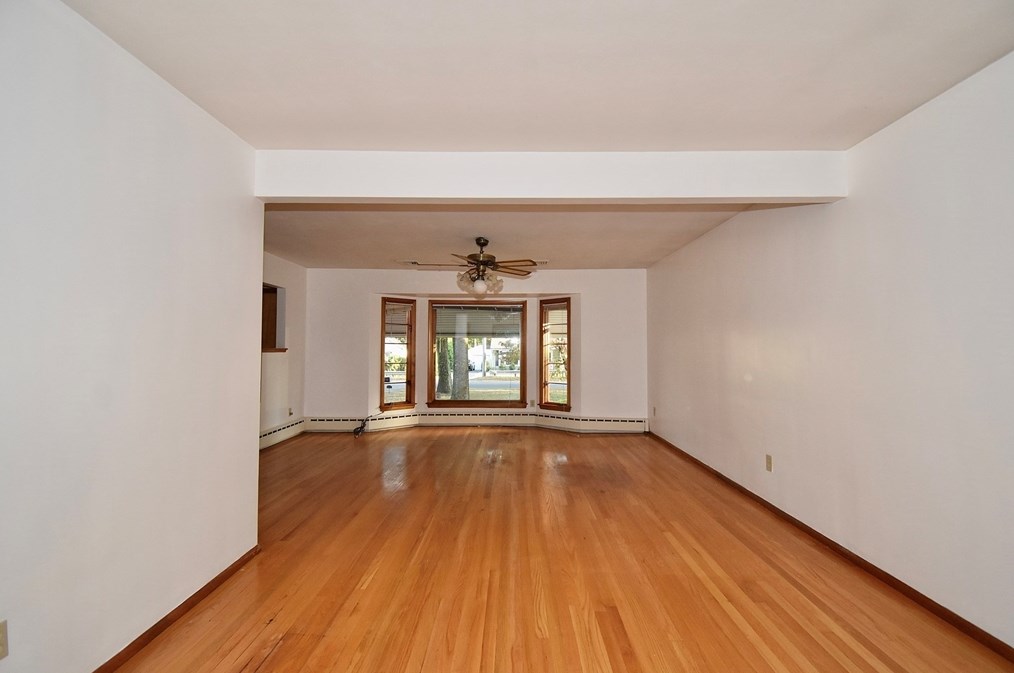 442 Prospect St, Chicopee MA 01013-4047 exterior