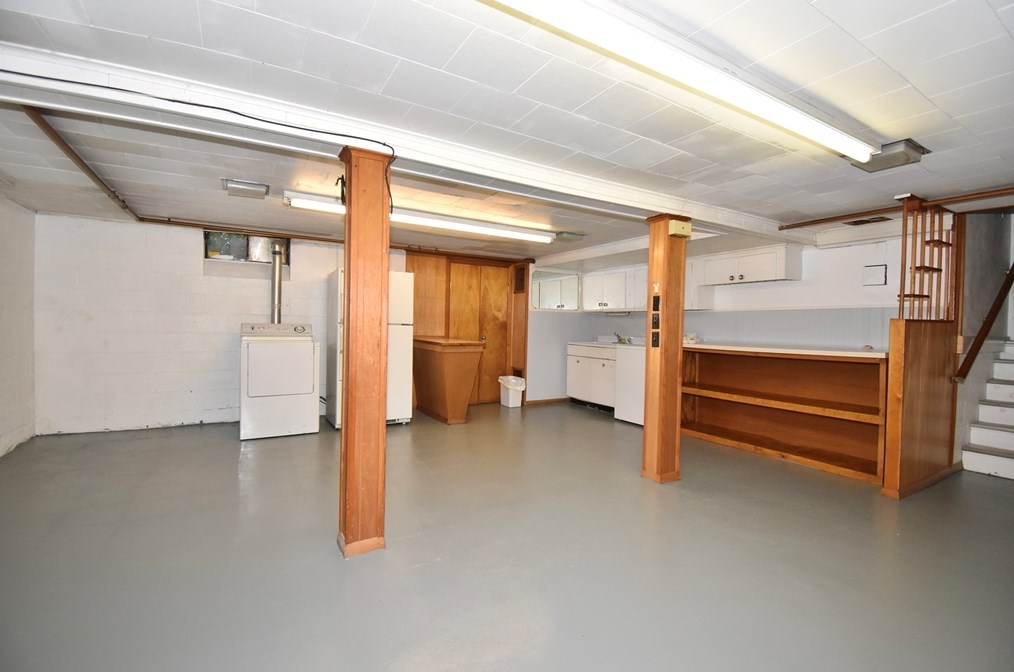 442 Prospect St, Chicopee MA 01013-4047 exterior