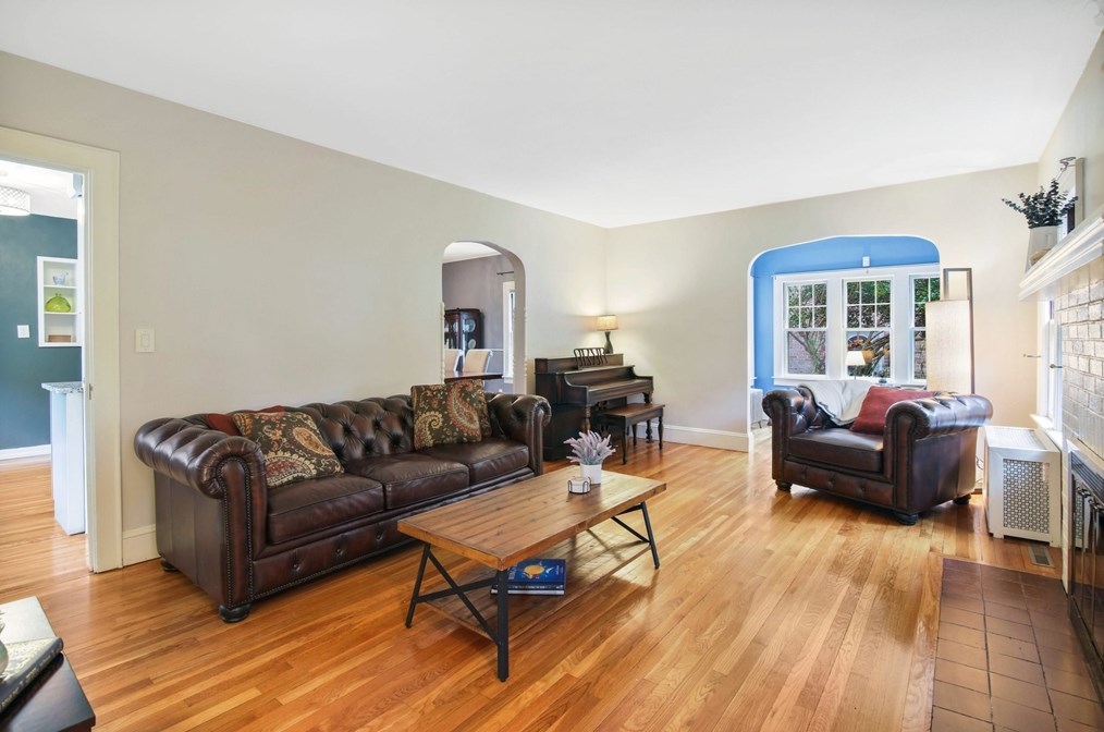 64 Nevins Ave, Springfield, MA 01106