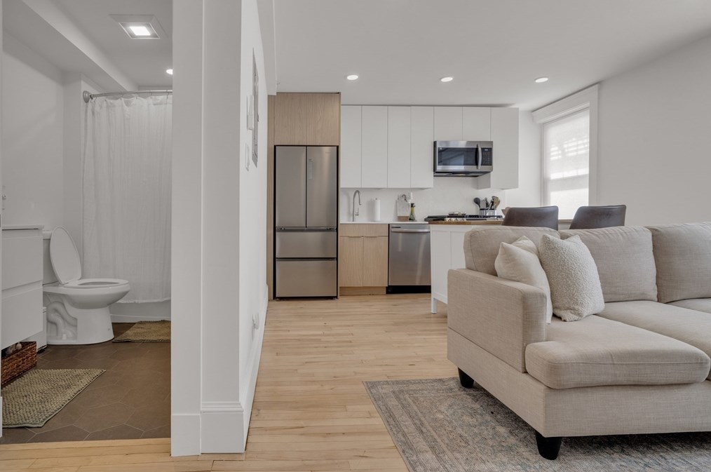 26 Bradlee Rd #203, Medford, MA 02155