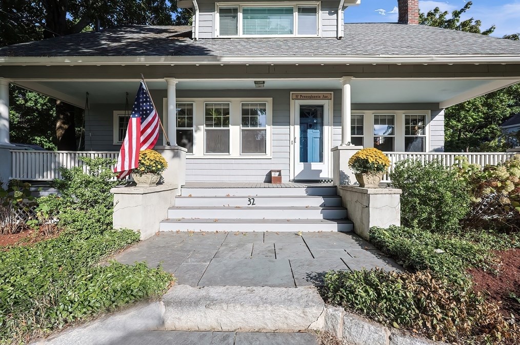 32 Pennsylvania Ave, Reading, MA 01867