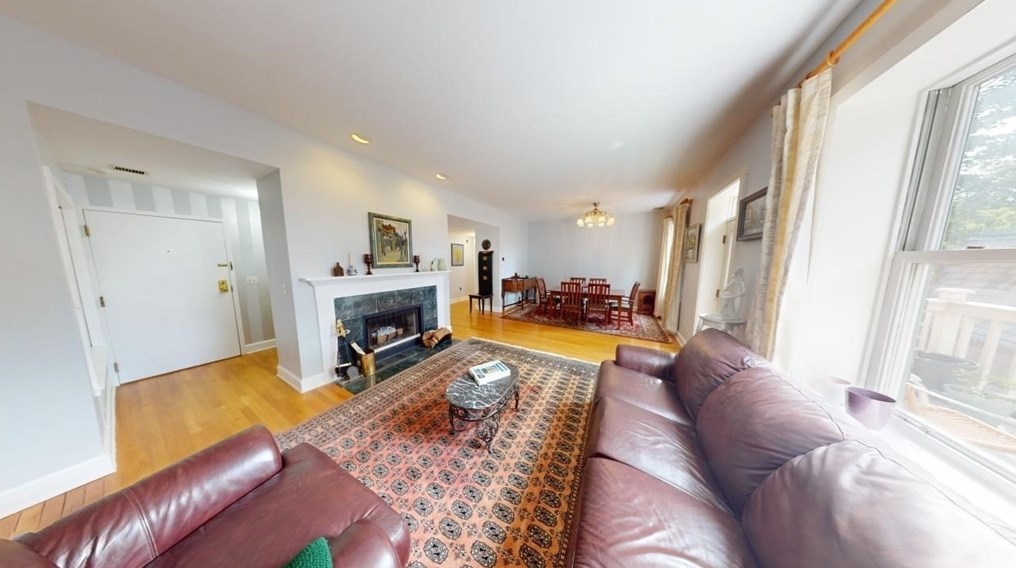 216 Summit Ave #e201, Brookline, MA 02445
