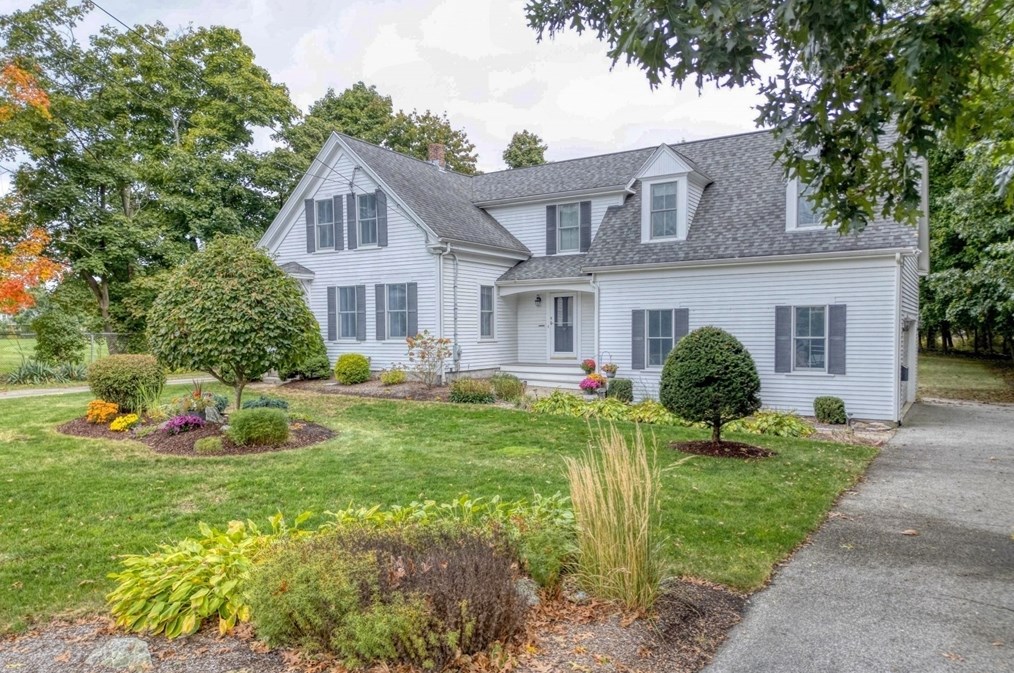 302 Pleasant St, Weymouth MA 02190-2621 exterior