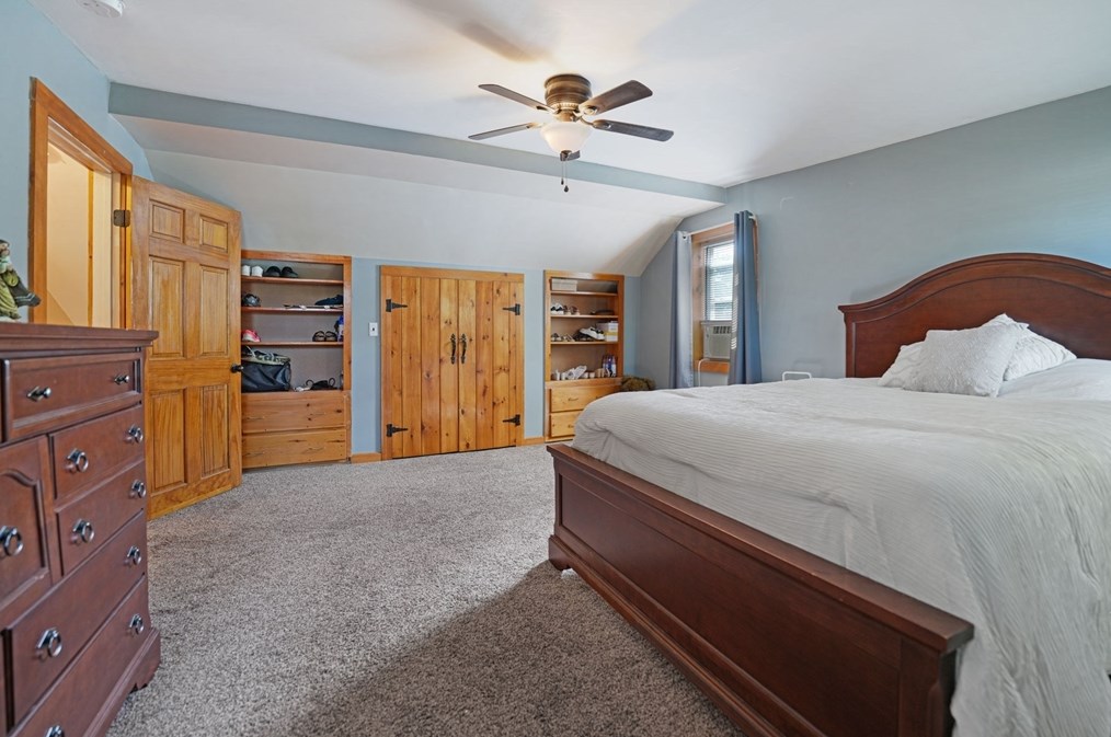 55 Lexington Ave, Dartmouth MA 02747-3407 exterior