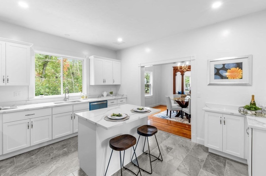 451 Matfield St, West Bridgewater MA  02379-1343 exterior