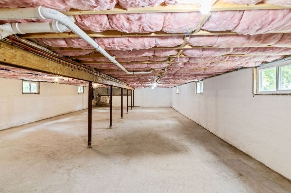 451 Matfield St, West Bridgewater MA  02379-1343 exterior