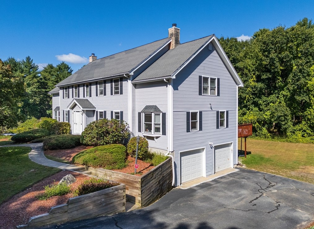 166 Mill Rd, Chelmsford MA 01824-4836 exterior