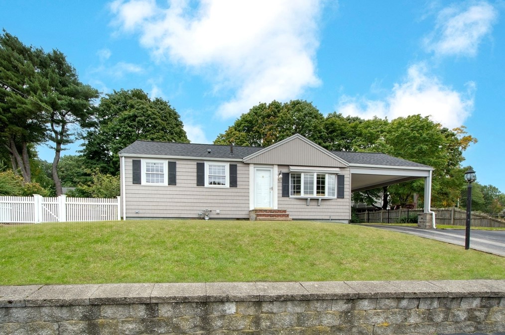 50 Leahaven Rd, Weymouth, MA 02190