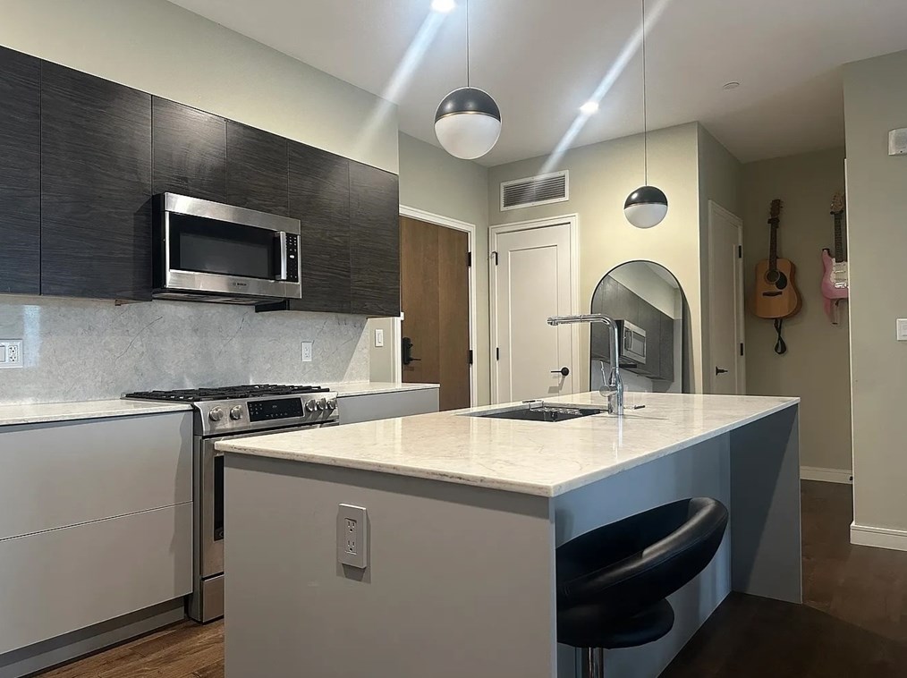 45 Burnett St #211, Boston, MA 02130