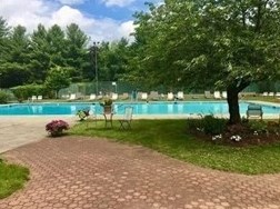 189 Regency Park Dr #189, Agawam, MA 01001