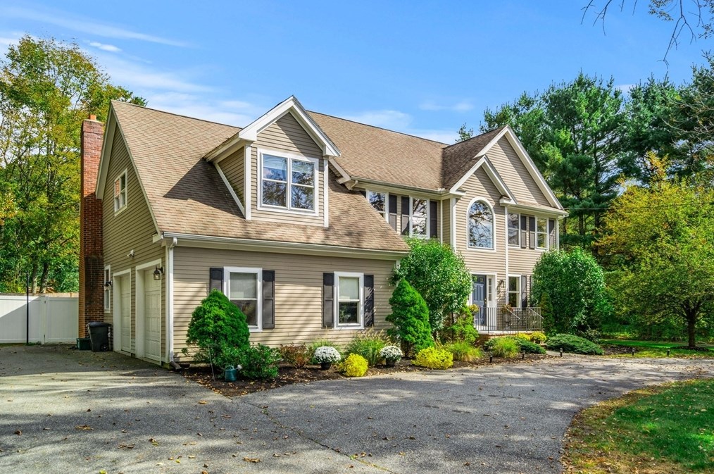 239 Haverhill St, North Reading, MA 01864