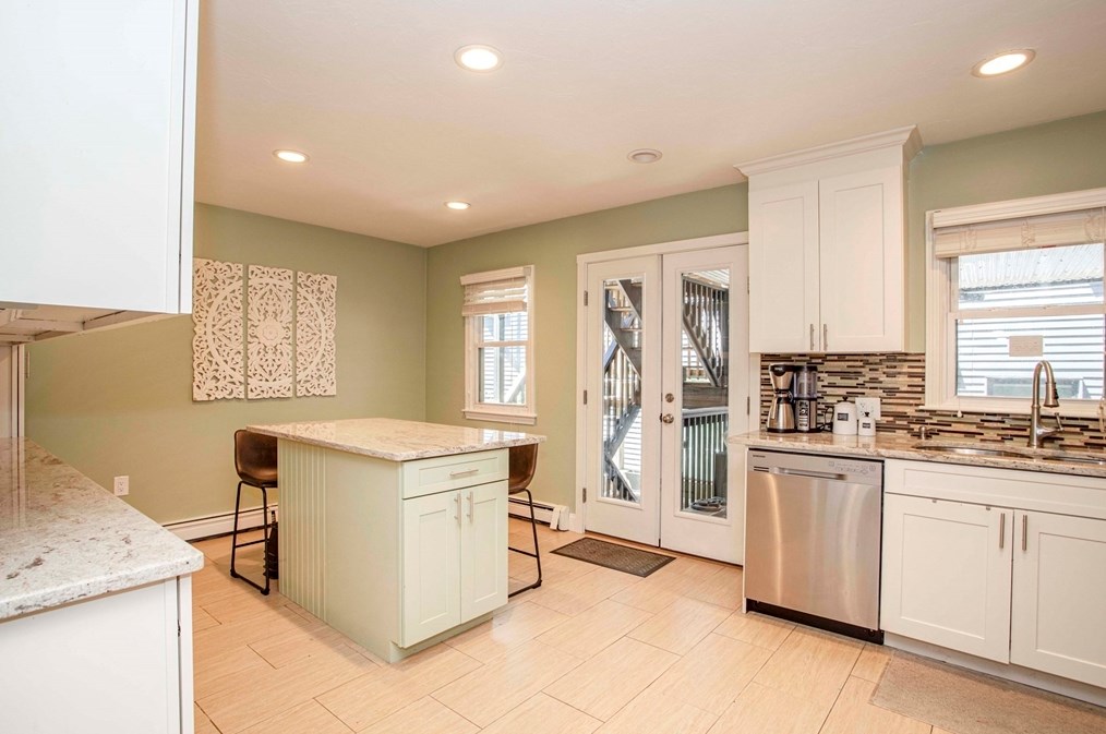 7 Bay State Pl #two, Boston, MA 02127