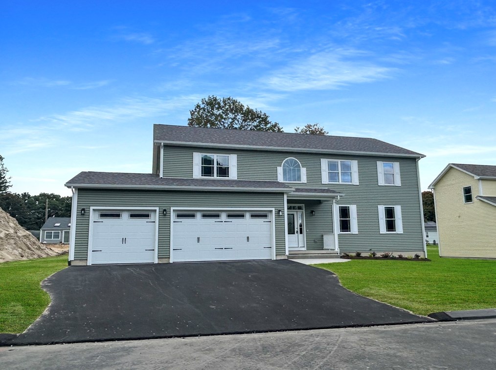 100 Crystalbrook Dr, Springfield, MA 01118