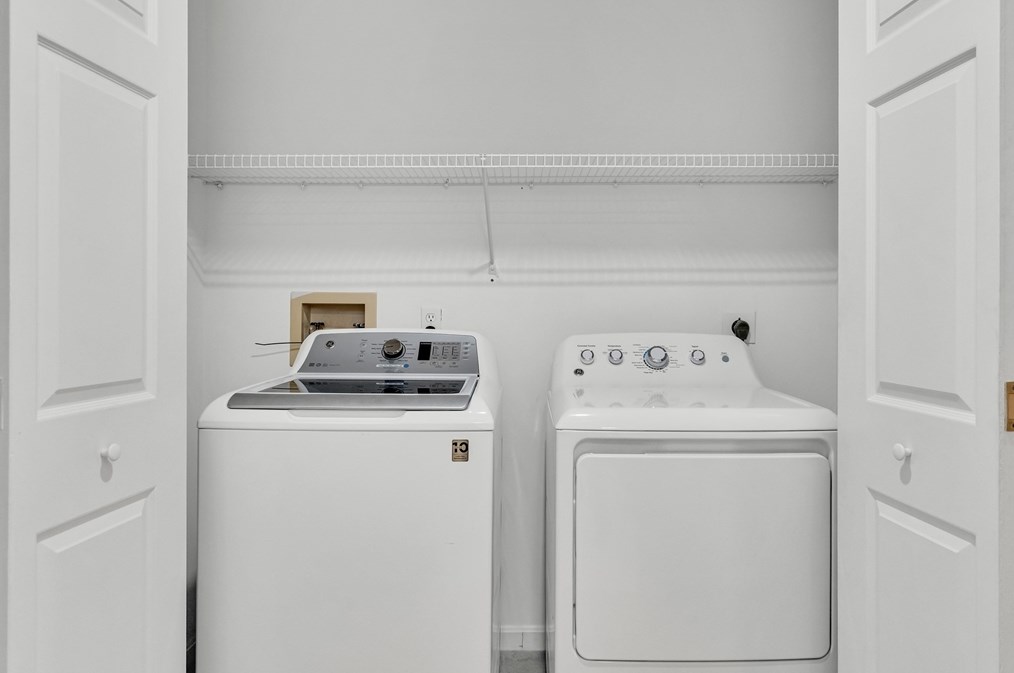 72 Bishops Forest Dr, Waltham MA  02452-8802 exterior