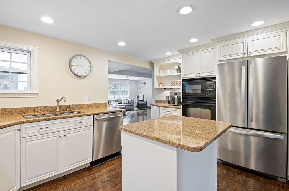 12 Windsor Terrace, Waltham, MA 02453