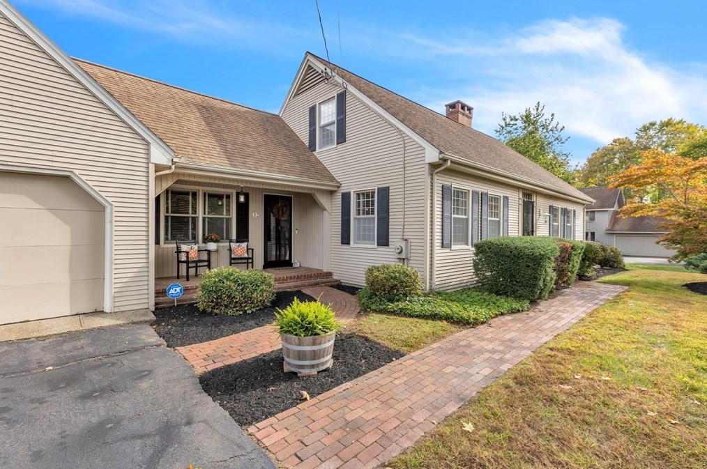 32 Heritage Ln, Montgomery, MA 01085