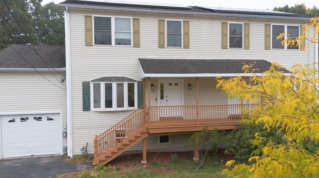 16 Arrowsic St, Worcester, MA 01606