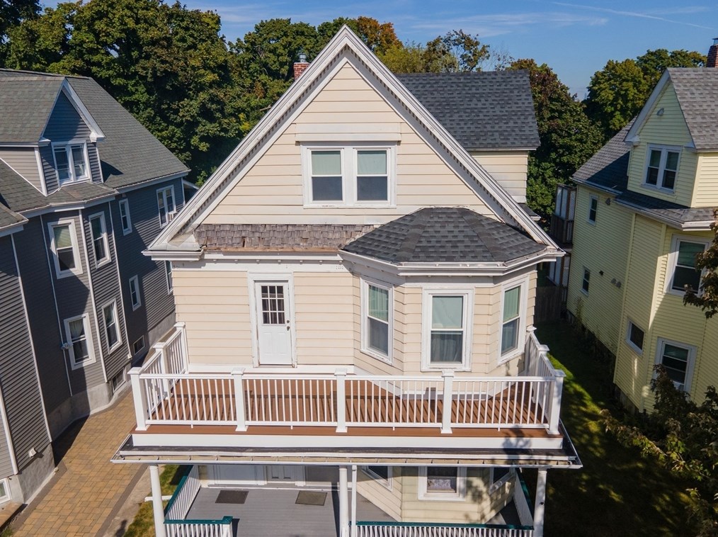 214 Centre St #2, Boston, MA 02124