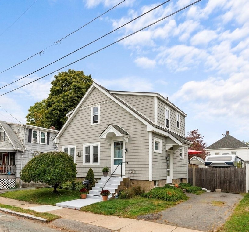 16 Lyman St, Beverly, MA 01915