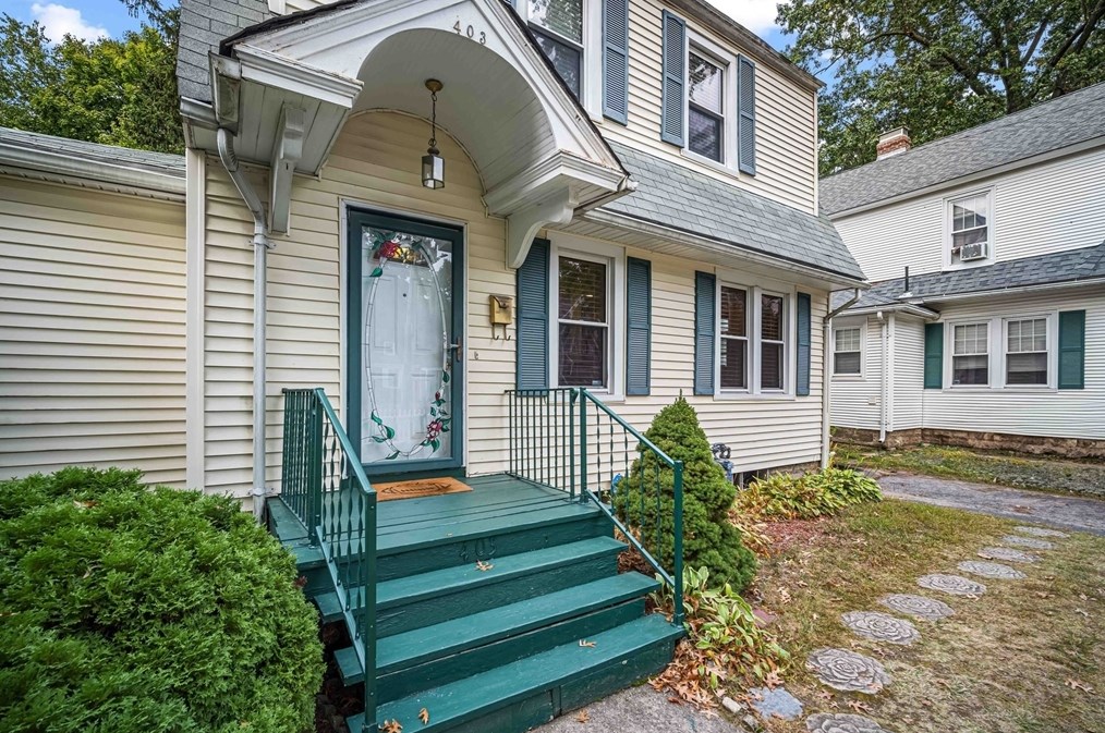 403 Allen St, Springfield, MA 01118 exterior