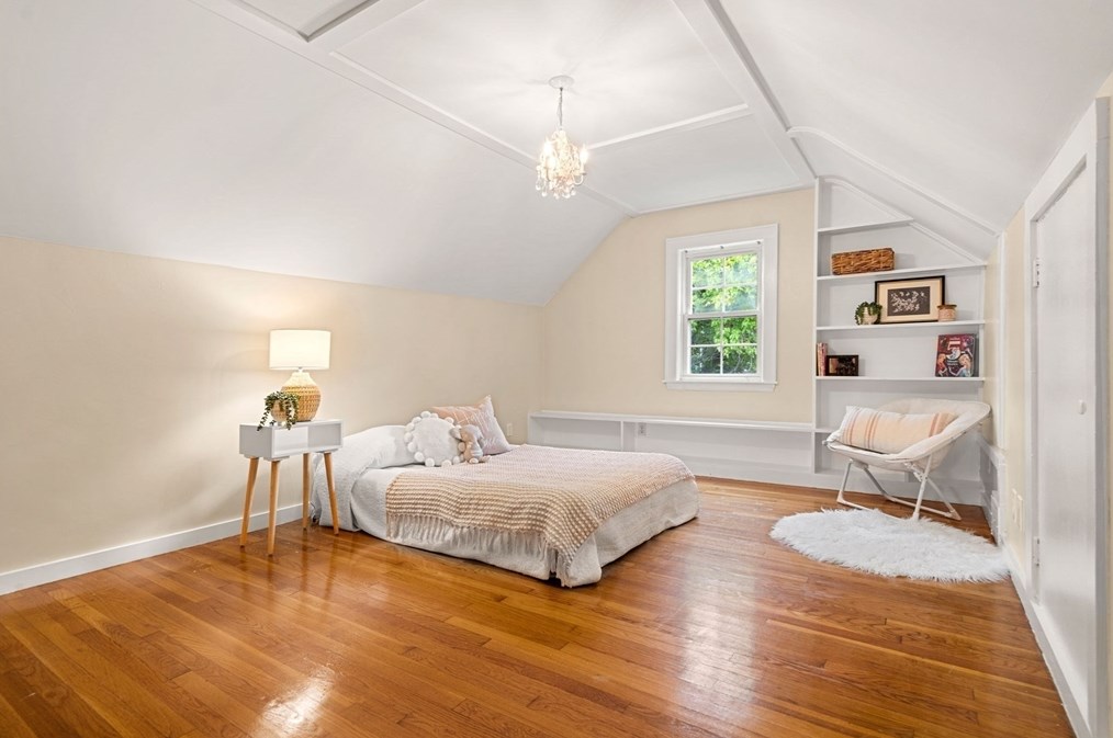 755 Merrimack St, Lowell MA 01852-5903 exterior