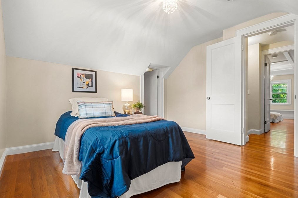 755 Merrimack St, Lowell MA 01852-5903 exterior