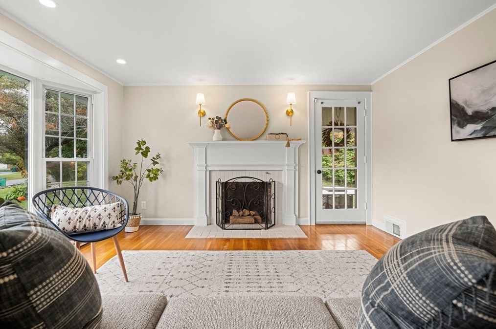 755 Merrimack St, Lowell MA 01852-5903 exterior