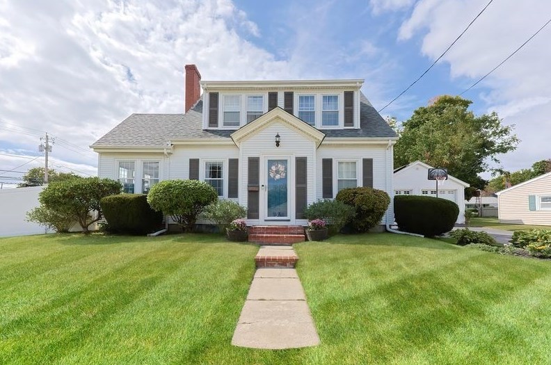 85 Wyola Rd, Swansea, MA 02777-1305