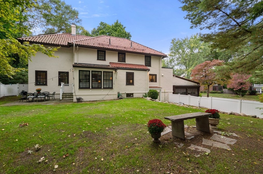 26 Larch Rd, Newton, MA 02468