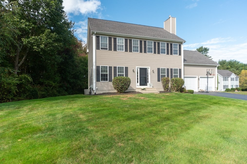 86 Finch Rd, Raynham, MA 02767
