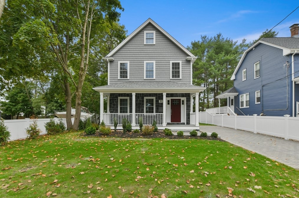 19 Hooper Rd, Dedham, MA 02026