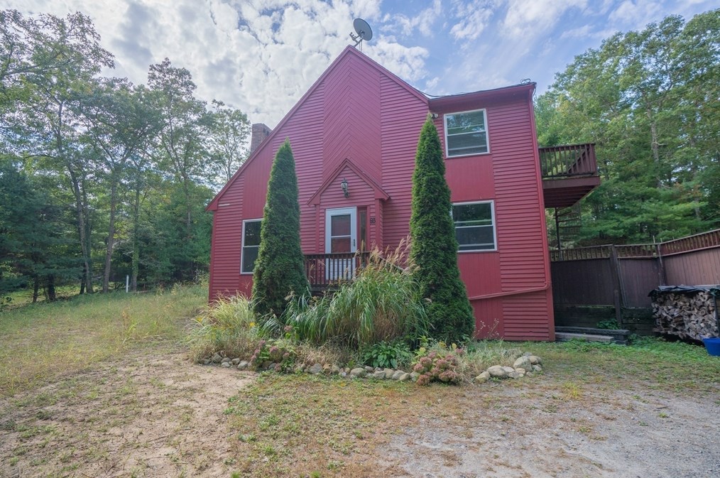 93 Hollis, Plymouth, MA 02360