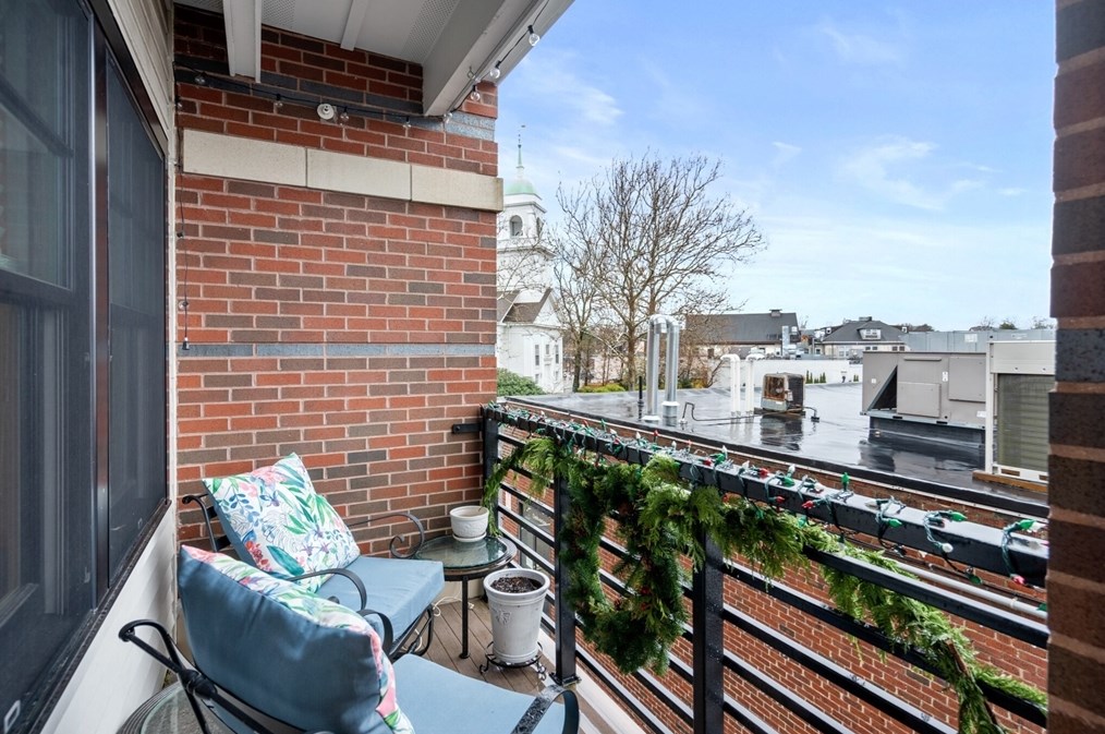 50 Dedham Ave, Needham, MA 02492