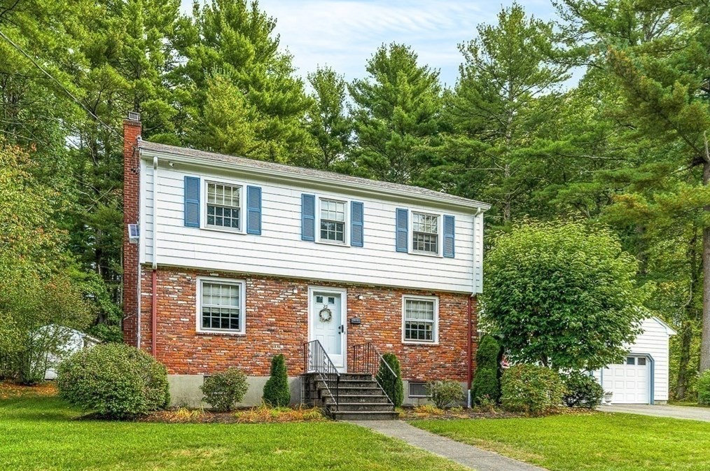 25 Hillview Rd, North Reading, MA 01864