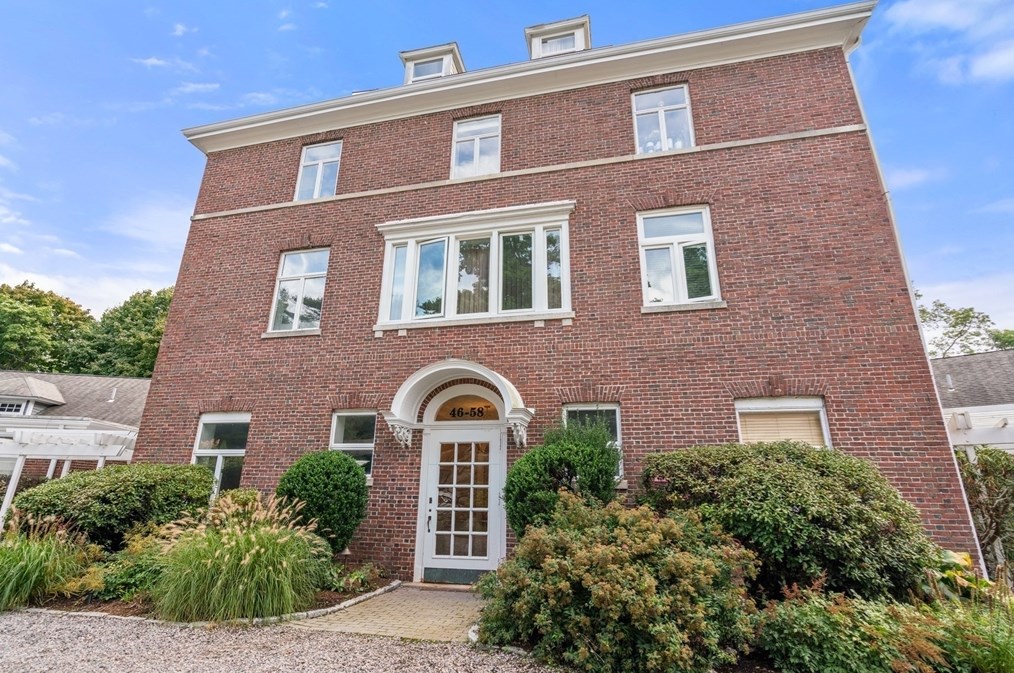 56 Ober Rd #56, Newton, MA 02459