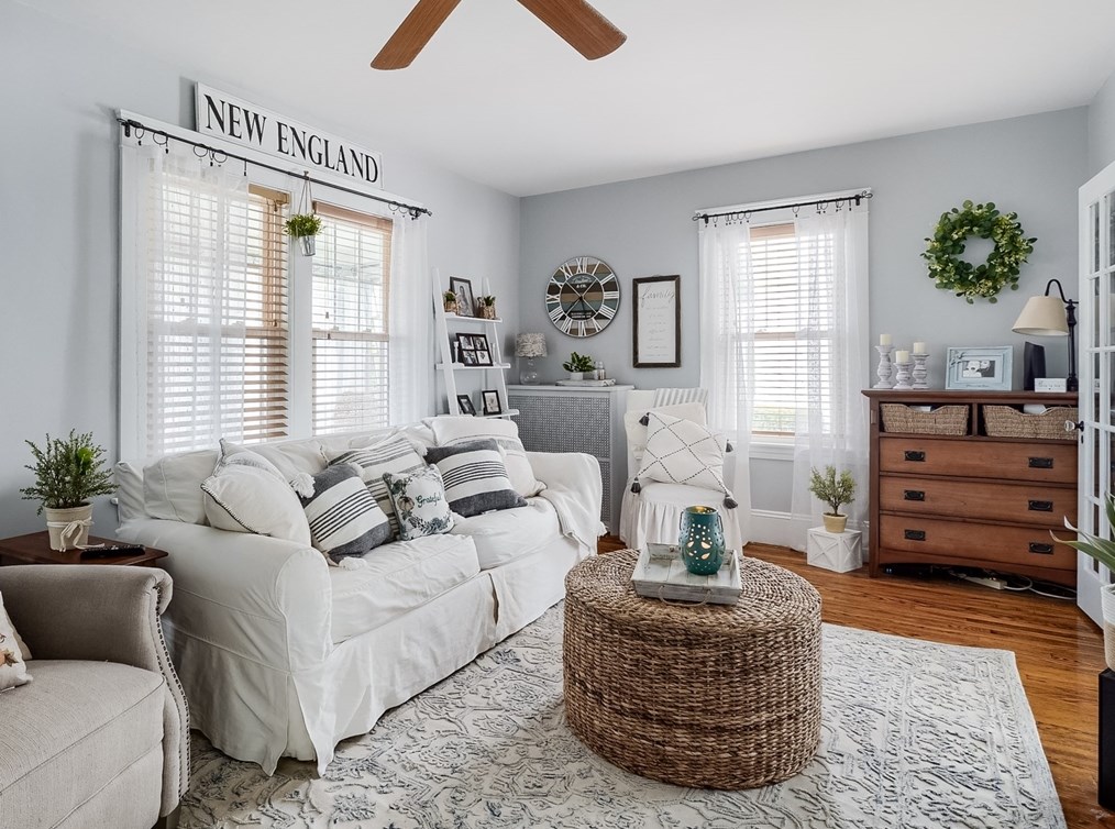 465 Chandler St, Worcester MA 01602-2935 exterior