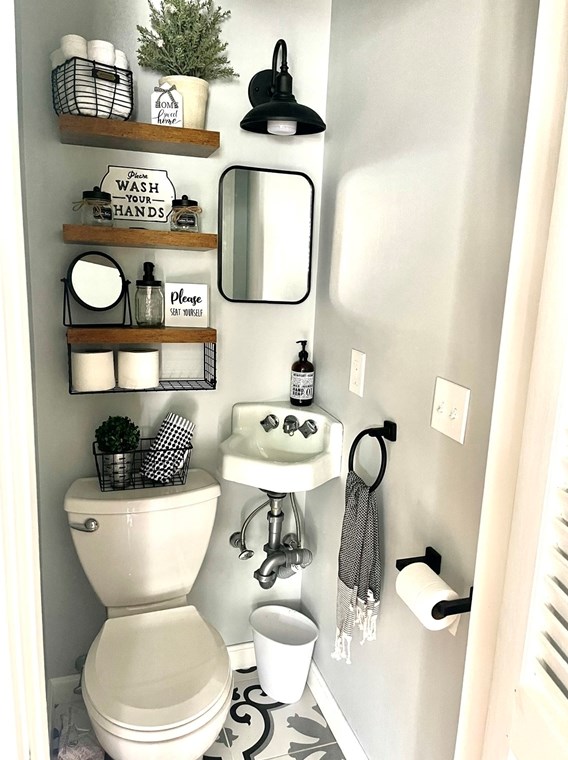 465 Chandler St, Worcester MA 01602-2935 exterior